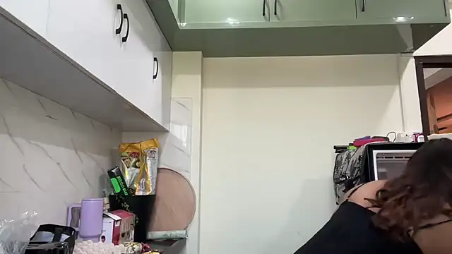 Snapshot of soniyatelugu chatting on February 19, 2026, 8:33 am soniyatelugu online show from February 19, 2026, 8:33 am