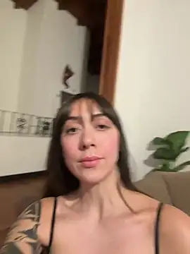 itsemiliasommer online show from January 10, 2025, 11:29 pm