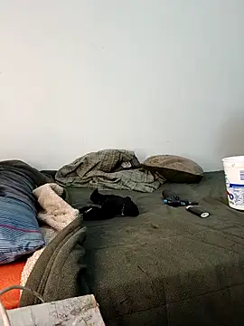 jhonyhot9292 online show from April 11, 2026, 7:45 am