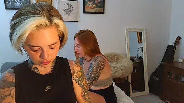 Snapshot of Alexandersonxo chatting on June 27, 2026, 2:01 pm Alexandersonxo online show from June 27, 2026, 2:01 pm