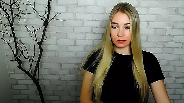 Queen ofLove online show from December 15, 2024, 2:16 pm