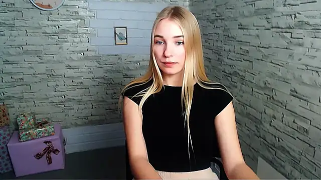 Queen ofLove online show from December 12, 2024, 7:48 pm