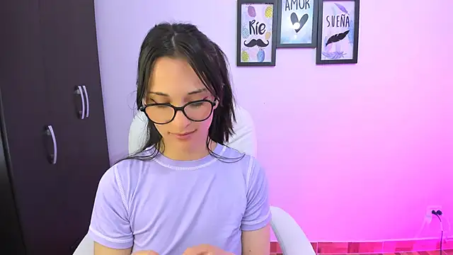 Snapshot of mariaan_m_ chatting on February 15, 2025, 1:42 am mariaan m online show from February 15, 2025, 1:42 am