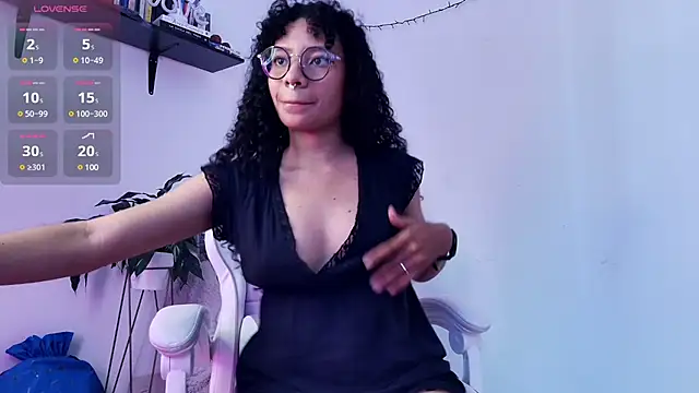 Snapshot of Elektra_williams chatting on February 5, 2025, 9:50 pm Elektra williams online show from February 5, 2025, 9:50 pm