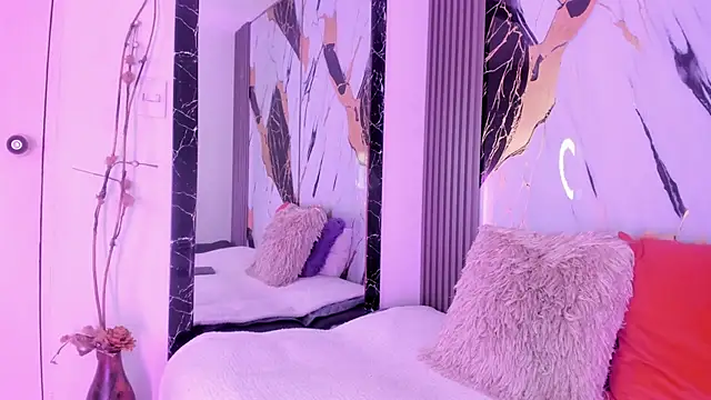 Snapshot of sophiee_evanss_ chatting on January 13, 2025, 10:58 am sophiee evanss online show from January 13, 2025, 10:58 am