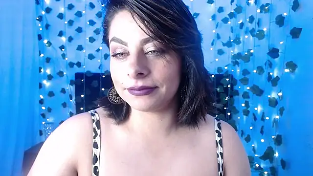 daphne 29 online show from December 31, 2024, 1:19 pm