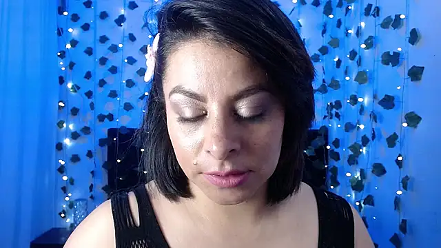 daphne 29 online show from December 16, 2024, 7:54 pm