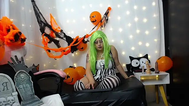 Snapshot of Niuk_mei chatting on October 28, 2025, 7:24 pm Niuk mei online show from October 28, 2025, 7:24 pm