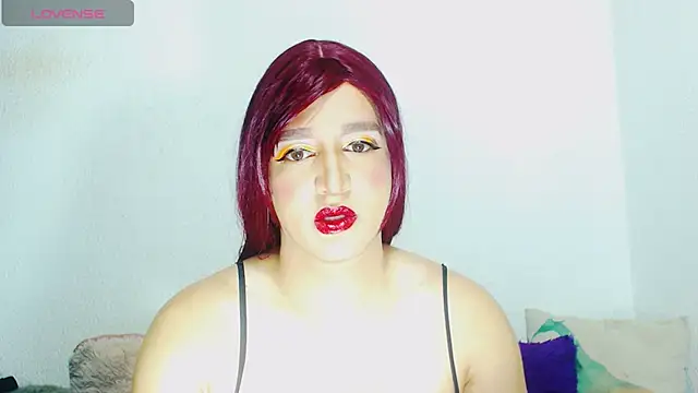 alexandrasexy32 online show from June 9, 2026, 9:49 pm