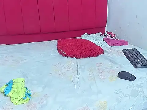 Snapshot of Lunaynick chatting on March 13, 2025, 2:05 am Lunaynick online show from March 13, 2025, 2:05 am