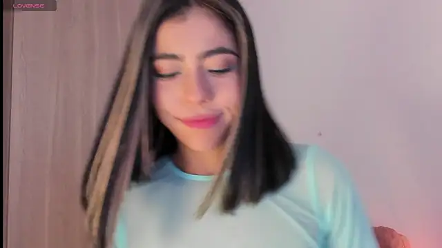 AndreaVelasco online show from February 25, 2026, 9:14 pm