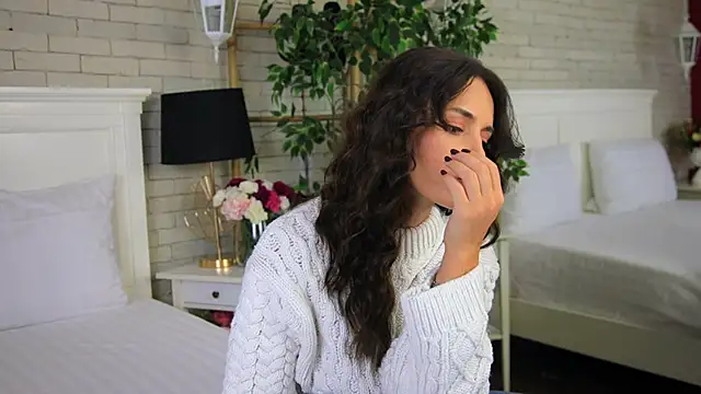 Snapshot of CarlaWhite chatting on October 9, 2025, 3:29 am CarlaWhite online show from October 9, 2025, 3:29 am