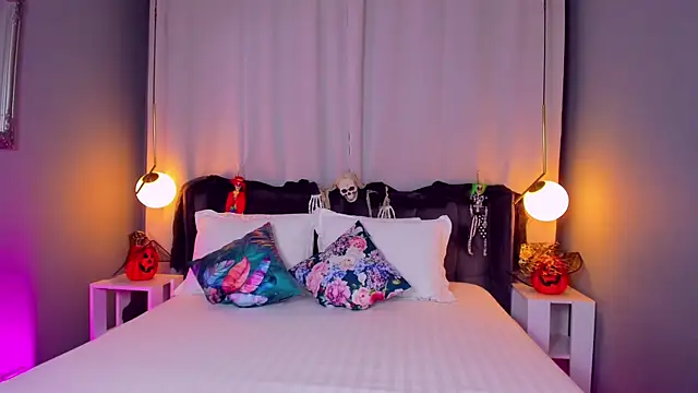 Snapshot of CarlaWhite chatting on October 31, 2025, 4:31 am CarlaWhite online show from October 31, 2025, 4:31 am