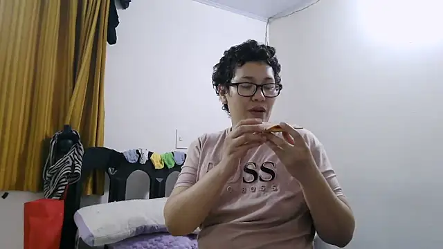 luxandracon23 online show from March 27, 2026, 1:45 pm