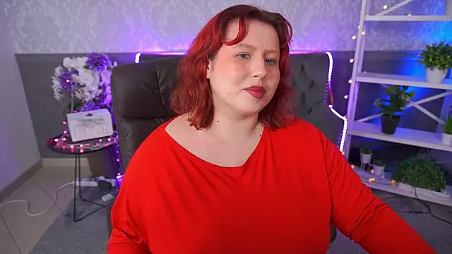 Snapshot of LiliyaMoon chatting on November 19, 2025, 2:28 pm LiliyaMoon online show from November 19, 2025, 2:28 pm