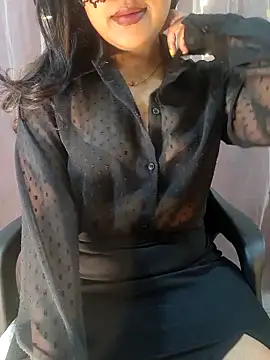 Snapshot of deslisexpriya chatting on December 22, 2025, 1:28 am deslisexpriya online show from December 22, 2025, 1:28 am