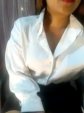 Snapshot of deslisexpriya chatting on February 4, 2026, 10:38 pm deslisexpriya online show from February 4, 2026, 10:38 pm