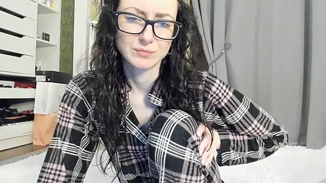 Baby Jewel online show from October 21, 2025, 11:09 am