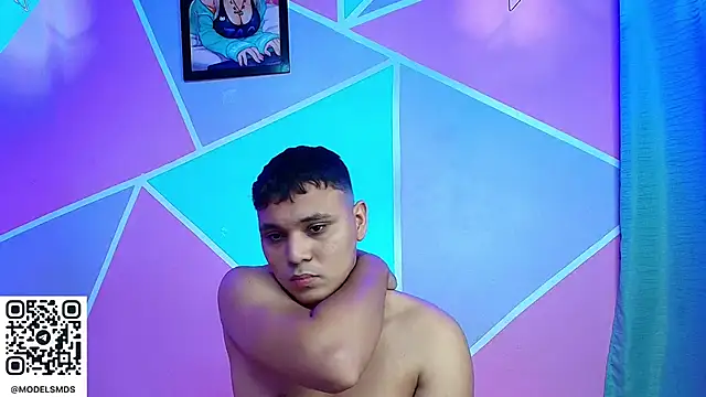 couple lovelyds online show from January 6, 2026, 8:46 pm