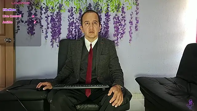 yazforeSolo online show from February 13, 2026, 1:55 pm