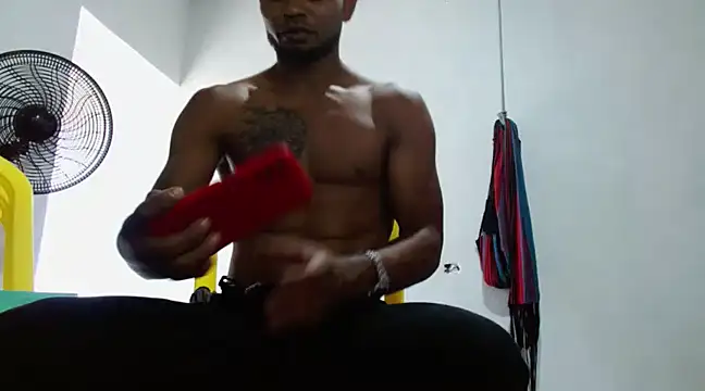 Snapshot of fernandez_latinblackk chatting on March 9, 2025, 5:17 pm fernandez latinblackk online show from March 9, 2025, 5:17 pm