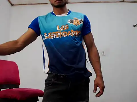 Snapshot of fernandez_latinblackk chatting on January 23, 2025, 1:19 am fernandez latinblackk online show from January 23, 2025, 1:19 am