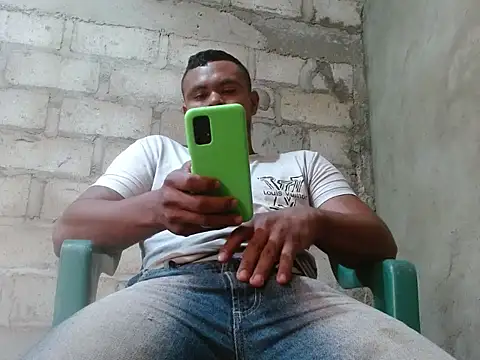 Snapshot of fernandez_latinblackk chatting on October 20, 2025, 1:33 pm fernandez latinblackk online show from October 20, 2025, 1:33 pm