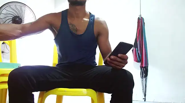 Snapshot of fernandez_latinblackk chatting on March 9, 2025, 8:42 pm fernandez latinblackk online show from March 9, 2025, 8:42 pm