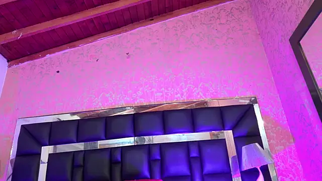 Sofia martiin online show from November 12, 2025, 3:10 am