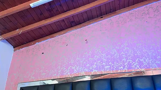 Sofia martiin online show from October 13, 2025, 3:08 am