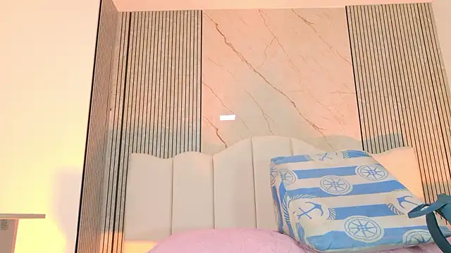 Sofia martiin online show from March 15, 2026, 3:13 am