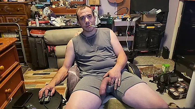 ScubaStevex online show from December 4, 2025, 1:26 am