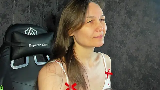 Lillian White online show from March 1, 2026, 12:54 am