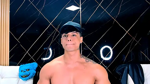 Owen Muzcle online show from October 30, 2025, 6:12 am