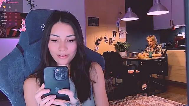 KatiKate online show from October 18, 2025, 5:26 pm