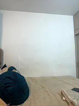 Snapshot of KloheCurvy chatting on November 19, 2025, 12:27 pm KloheCurvy online show from November 19, 2025, 12:27 pm