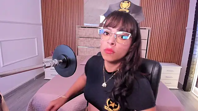 Snapshot of MiiaaMoonroee chatting on January 12, 2026, 8:15 pm MiiaaMoonroee online show from January 12, 2026, 8:15 pm