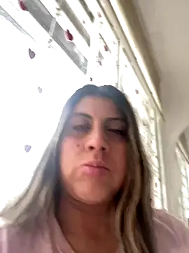 girl anni online show from October 17, 2025, 4:20 pm