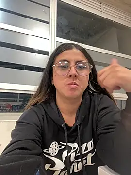 girl anni online show from February 28, 2025, 1:26 am