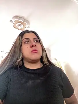 girl anni online show from November 8, 2025, 5:05 pm