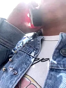 girl anni online show from November 1, 2025, 3:50 pm