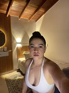 Blancanievess online show from April 24, 2026, 3:19 am