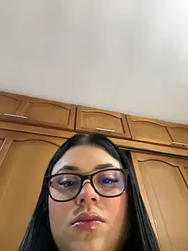 alissonfernandez  online show from September 23, 2025, 11:28 am