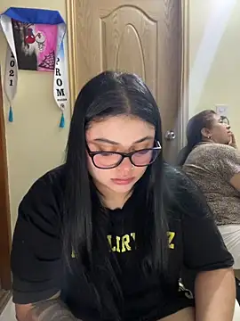 Snapshot of alissonfernandez_ chatting on February 15, 2026, 7:02 pm alissonfernandez online show from February 15, 2026, 7:02 pm