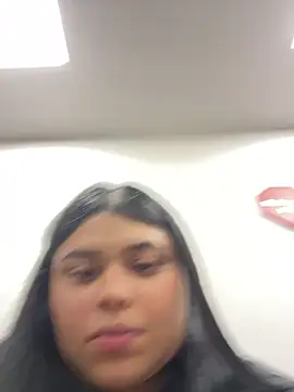 alissonfernandez  online show from March 11, 2025, 3:34 pm