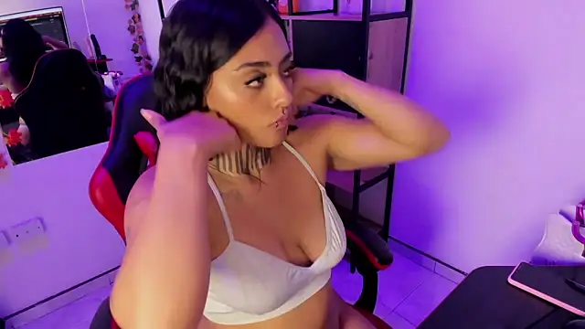 Snapshot of Lovely_celeste chatting on October 9, 2025, 3:18 am Lovely celeste online show from October 9, 2025, 3:18 am