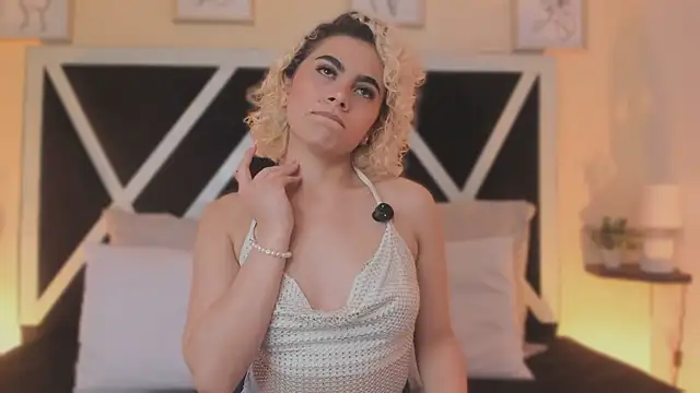 marian pinzon online show from November 18, 2025, 2:38 am