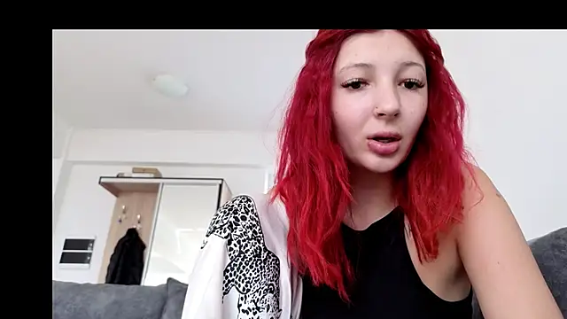 Alissa kiss online show from October 2, 2025, 10:51 am