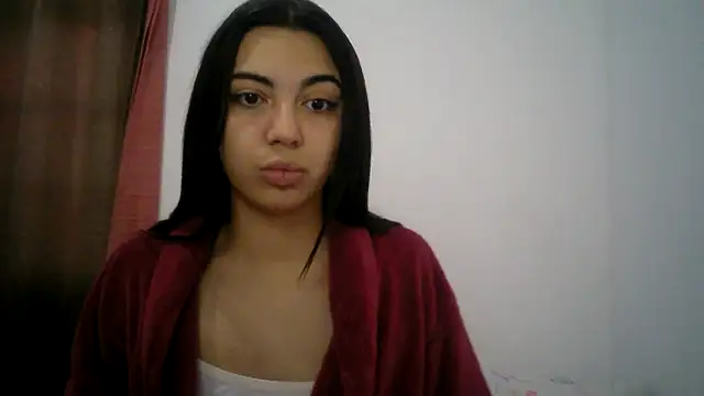 isabella048 online show from September 10, 2025, 7:13 pm