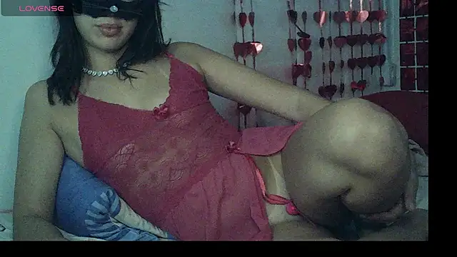 isabella048 online show from November 29, 2025, 12:00 am